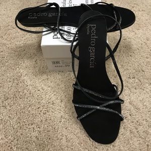 Pedro Garćia Esme Meteorite Satin in Black Sz 39